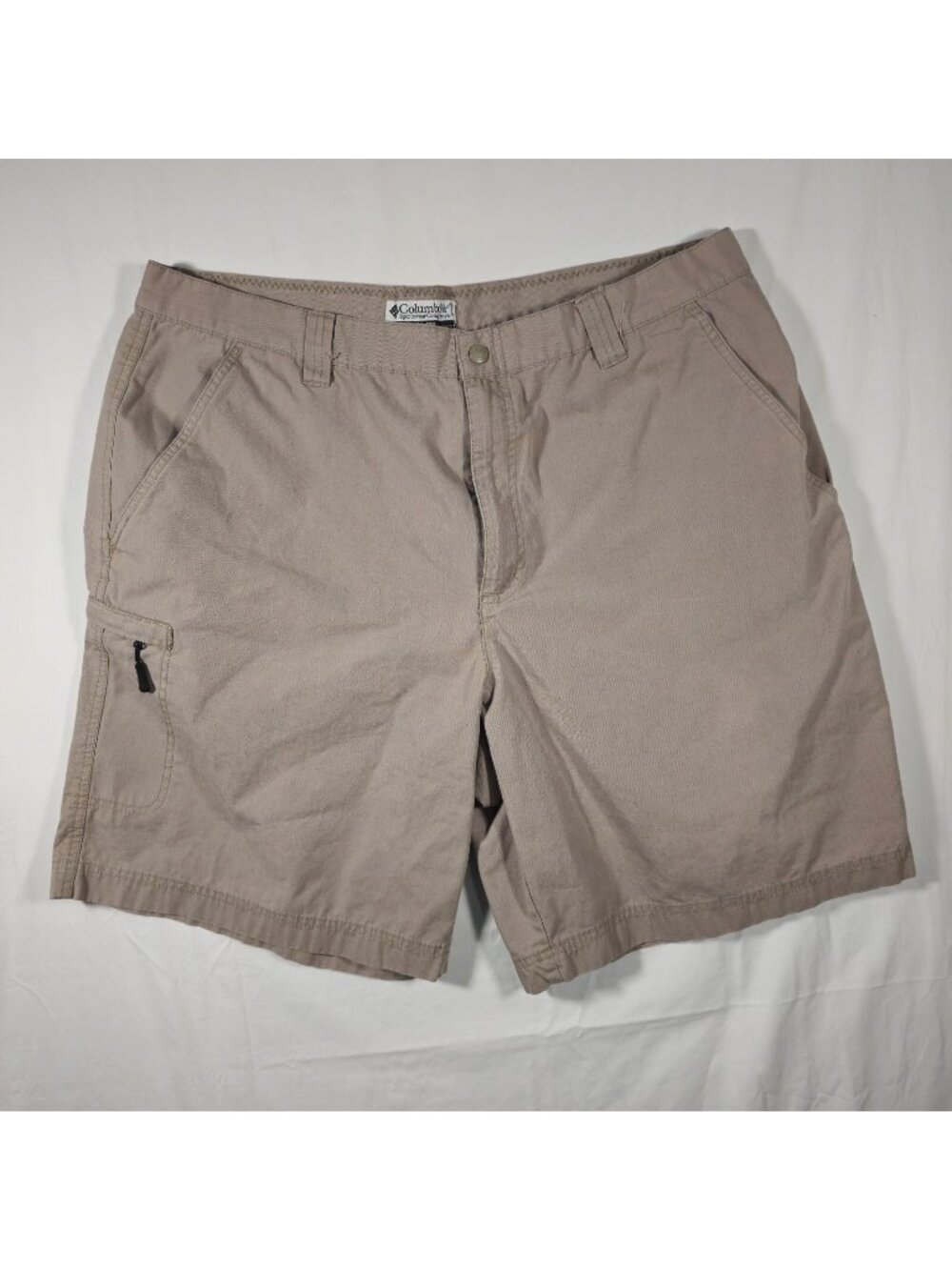 Columbia Men’s Tan Cargo Hiking Shorts Size 40 Cotton Chino Outdoor Trail